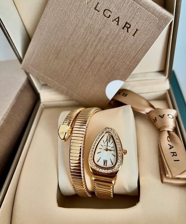 Womem snack watch