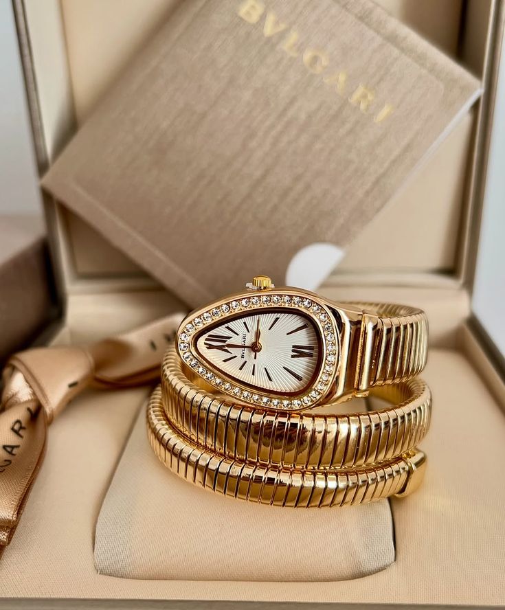Womem snack watch