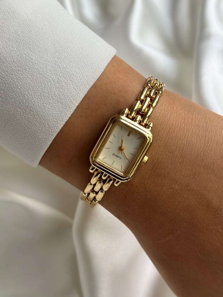 Womens stylish watch