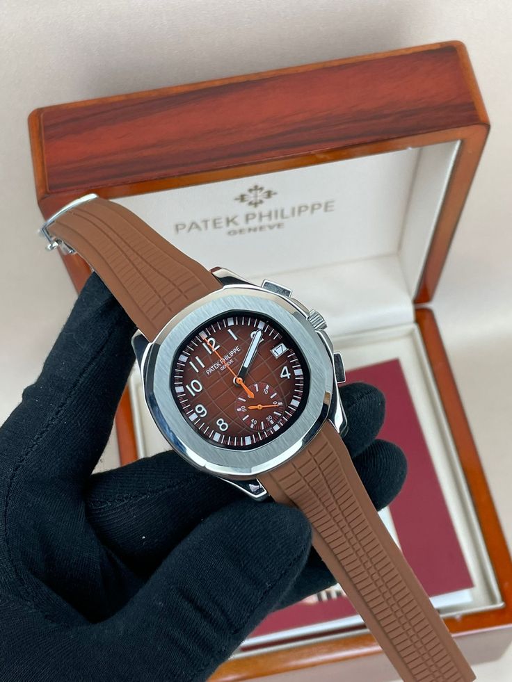 Patek Philippe in strap's